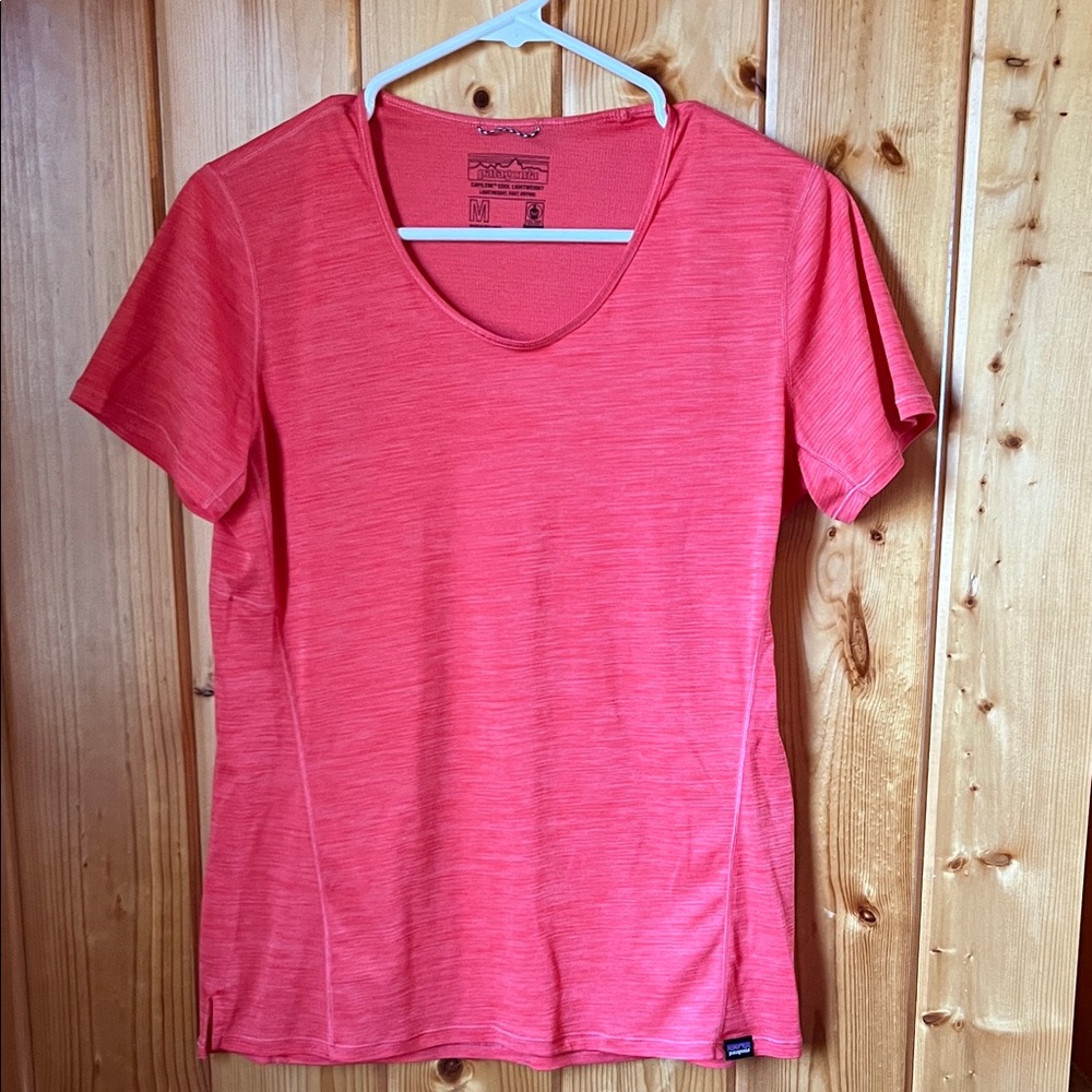 Patagonia short sleeve scoop neck top size M